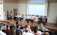Solenidade no auditório do Hospital Universitário