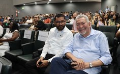 Professor Agnaldo dos Santos e o deputado Paulão