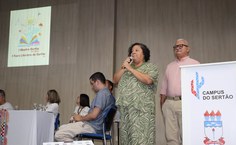 Professora Francisca Teixeira e professor Márcio Ferreira apresentam a 1ª Mostra do Sertão e a 1ª Feira Literário do Sertão