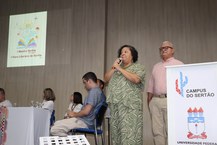 Professora Francisca Teixeira e professor Márcio Ferreira apresentam a 1ª Mostra do Sertão e a 1ª Feira Literário do Sertão