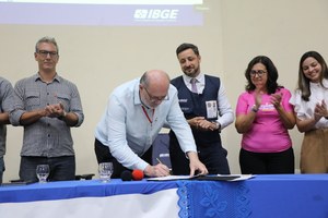 Auditório da Ufal lota em véspera de feriado para lançamento de dados do Censo 2022 Auditório da Ufal lota em véspera de feriado para lançamento de dados do Censo 2022