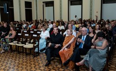 Amigos, familiares e integrantes da conunidade universitária prestigiaram a solenidade em homenagem a Tânia