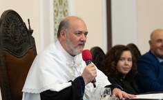 Reitor Josealdo Tonholo