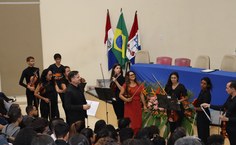 Apresentação cultural na abertura