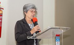 Professora  Elizabeth Moura fez o discurso panegírico de Bárbara Allen
