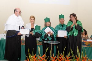 Bárbara Allen, Francisca Lígia e Heloísa Helena são doutoras Honoris Causa da Ufal Bárbara Allen, Francisca Lígia e Heloísa Helena são doutoras Honoris Causa da Ufal