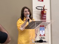 Professora Ângela canuto, diretora da Faculdade de Medicina