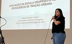 Estudante Juliana Calixto apresentou o trabalho Avaliação da escala Grupequi-Ufal em equídeos de tração urbana