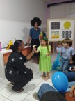 Materiais acessíveis foram utilizados para a realização das experiências