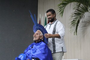 Antônio Celestino, líder indígena Xukuru Kariri, recebe título de Doutor Honoris Causa