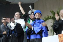 Muita comemoração na entrega do título