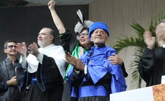 Muita comemoração na entrega do título