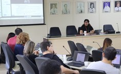 Vice-reitora Eliane Cavalcanti presidiu a sessão do Consuni