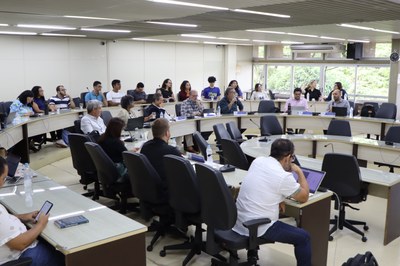 Apresentação teve como local a Sala da Secretaria dos Conselhos Superiores, na Reitoria, em Maceió Apresentação teve como local a Sala da Secretaria dos Conselhos Superiores, na Reitoria, em Maceió