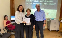 Os reitores honorários Mozart Neves,  Ana Dayse Dorea e a secretária Sueleide Barbosa Duarte