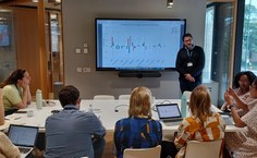 Alan Pedro, do Nees Ufal, durante apresentação na Universidade de Oxford, na Inglaterra