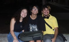 Wladimyr Xavier ladeado por amigos