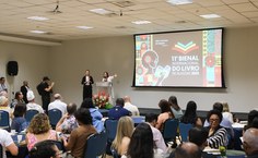 Mirna Porto apresentou o projeto cenográfico da Bienal