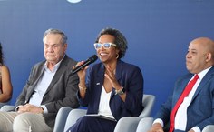 Cerimônia contou com a presença de autoridades da gestão da Educação, professores e estudantes