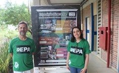 Professor Alexandre Toledo, coordenmador do estudo, e a estudante Esther de Souza Leão, participante da pesquisa