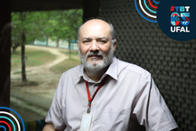 Reitor Josealdo Tonholo celebra os 65 anos da Ufal