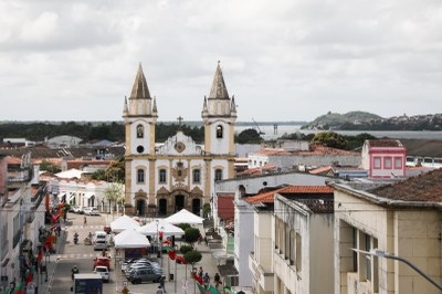 Penedo se transforma na capital da música com a abertura do Femupe 2026