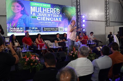 O reitor da Ufal, Josealdo Tonholo, afirmou que a Sinpete é uma grande oportunidade para a sociedade conhecer a produção científica e tecnológica da Universidade