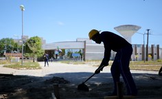 Estacionamentos da FDA e do Fórum Universitário devem ser acessados pela estrada por trás da Reitoria