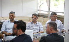 Professores Davi Bibiano e Mário Hozang e o presiente da Fapeal, Fábio Guedes