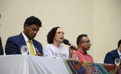 Professora da FDA Elaine Pimentel, coordenadora da EES/AL