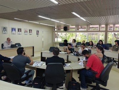 Reunião com a Comissão Permanente de Segurança da Universidade com o DCE