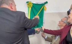 Descerramento da placa de inauguração