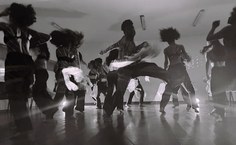 Apresentação de  Dança “Um lugar onde moram as lembranças”, com direção do professor Crystian Castro